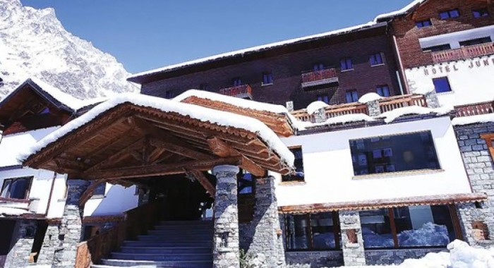 Hotel Bucaneve